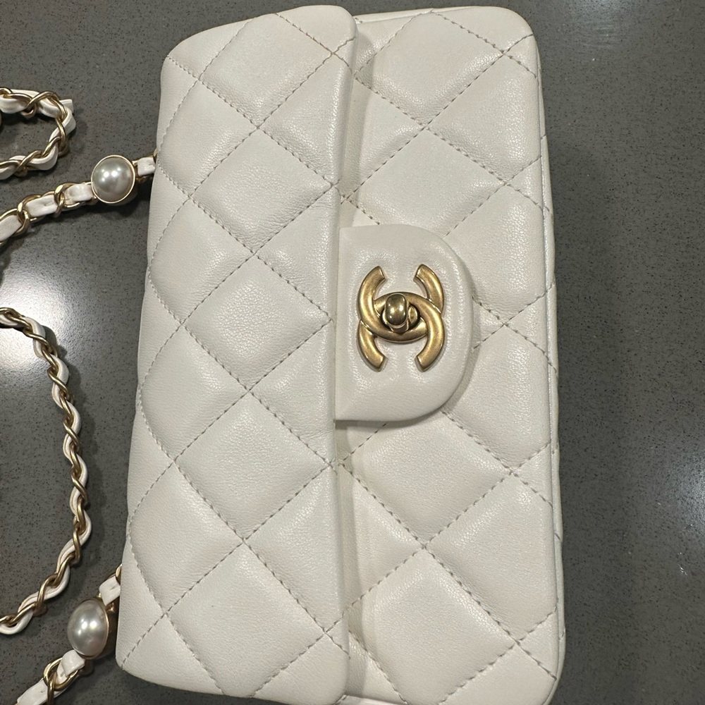 Chanel Classic Mini flap - Picture 15 of 15